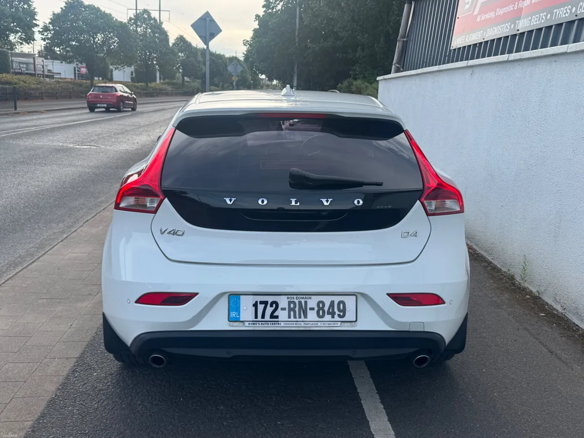 Volvo V40 2017 - Image 5