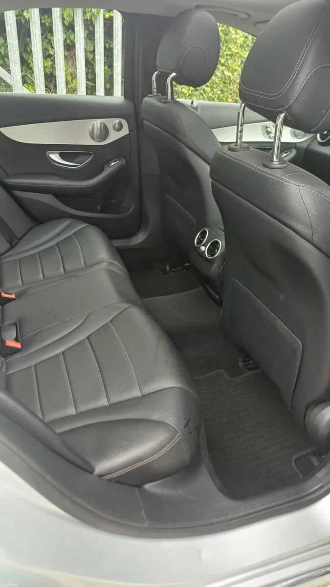 Mercedes-Benz C-Class 2017 - Image 5