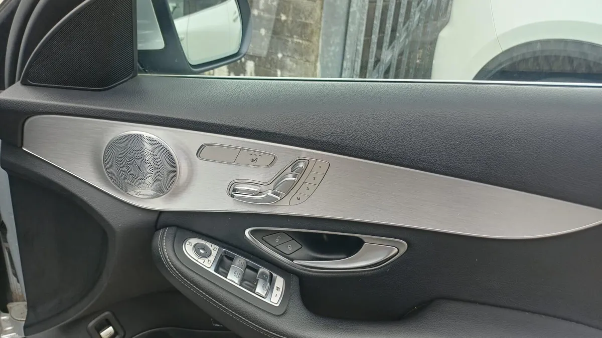 Mercedes-Benz C-Class 2017 - Image 6