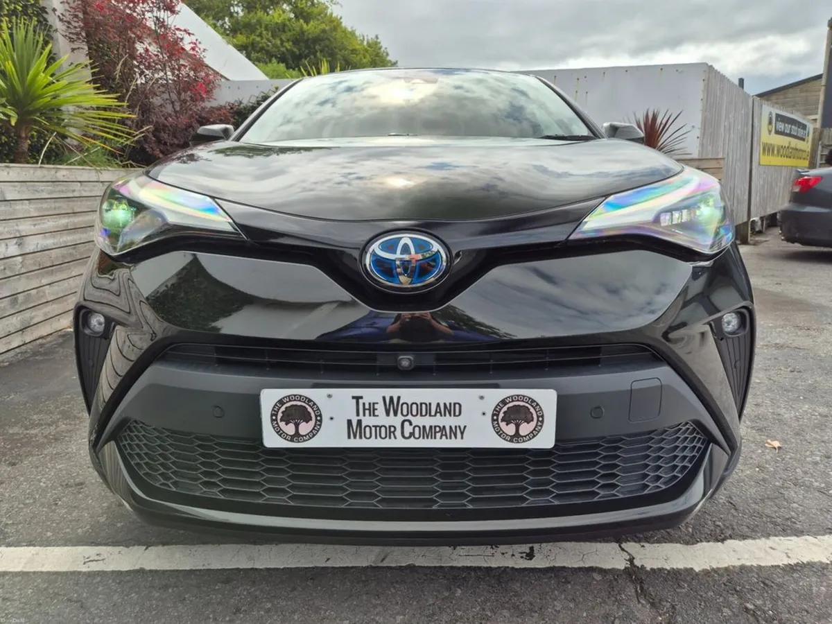 Toyota C-HR 1.8 HYBRID / SOL NERO EDITION WITH SAF - Image 3