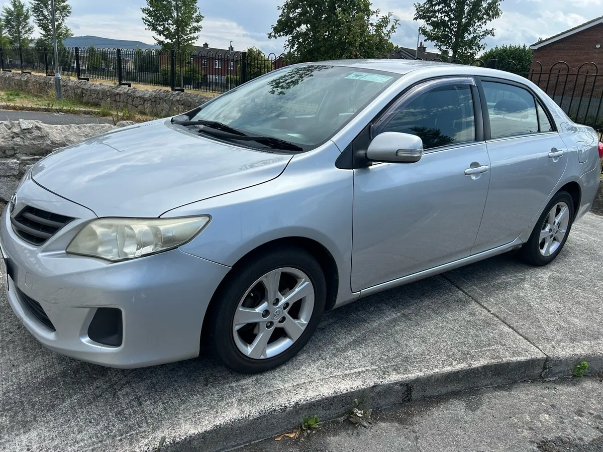 Toyota corrolla - Image 3