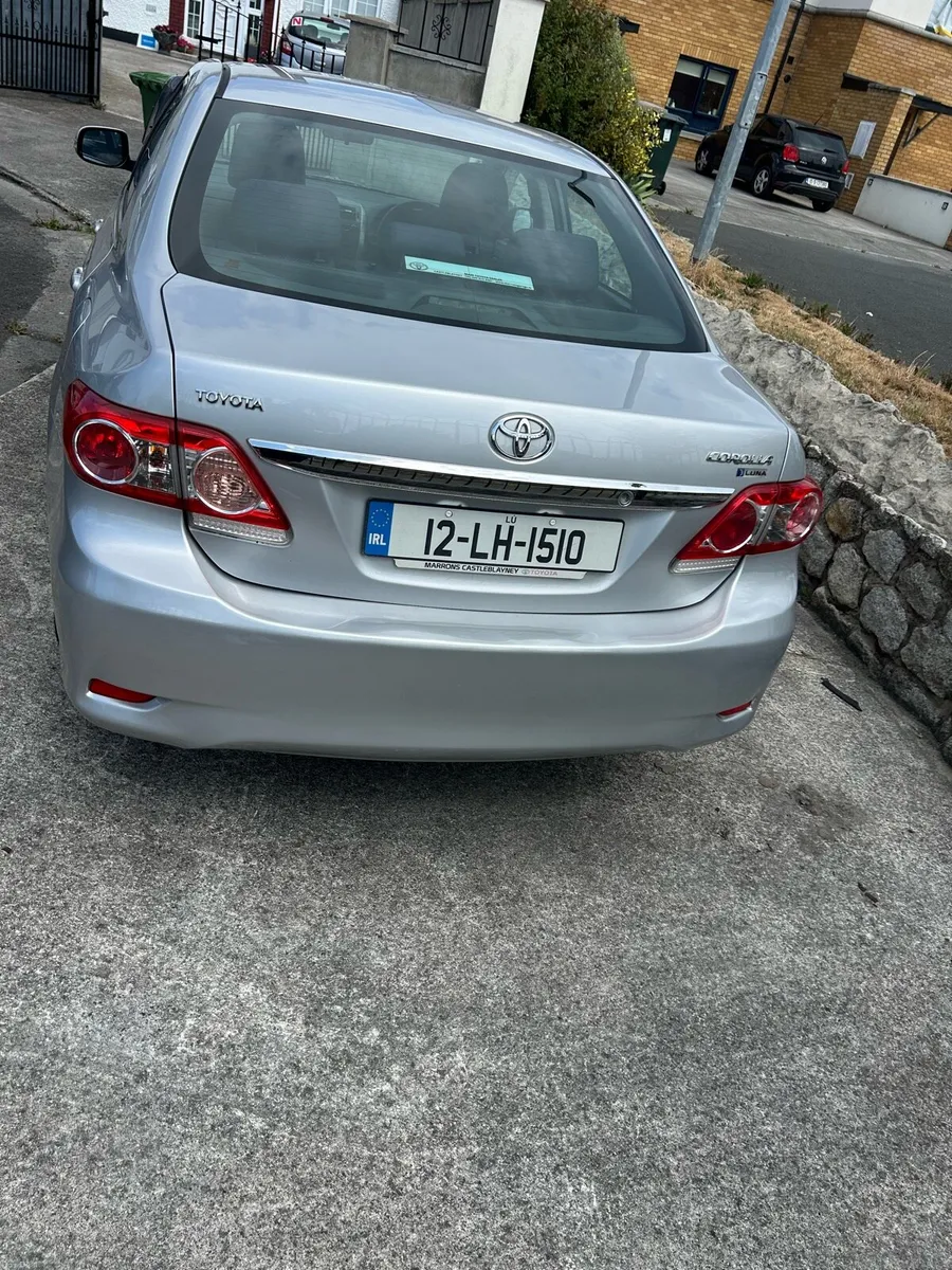 Toyota corrolla - Image 5