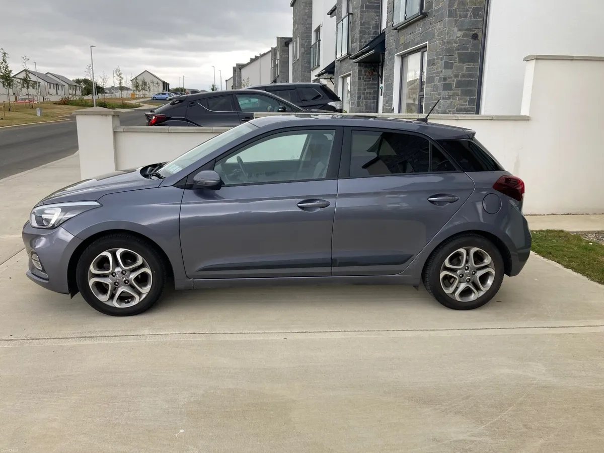 Hyundai i20 2019 Deluxe - Image 5