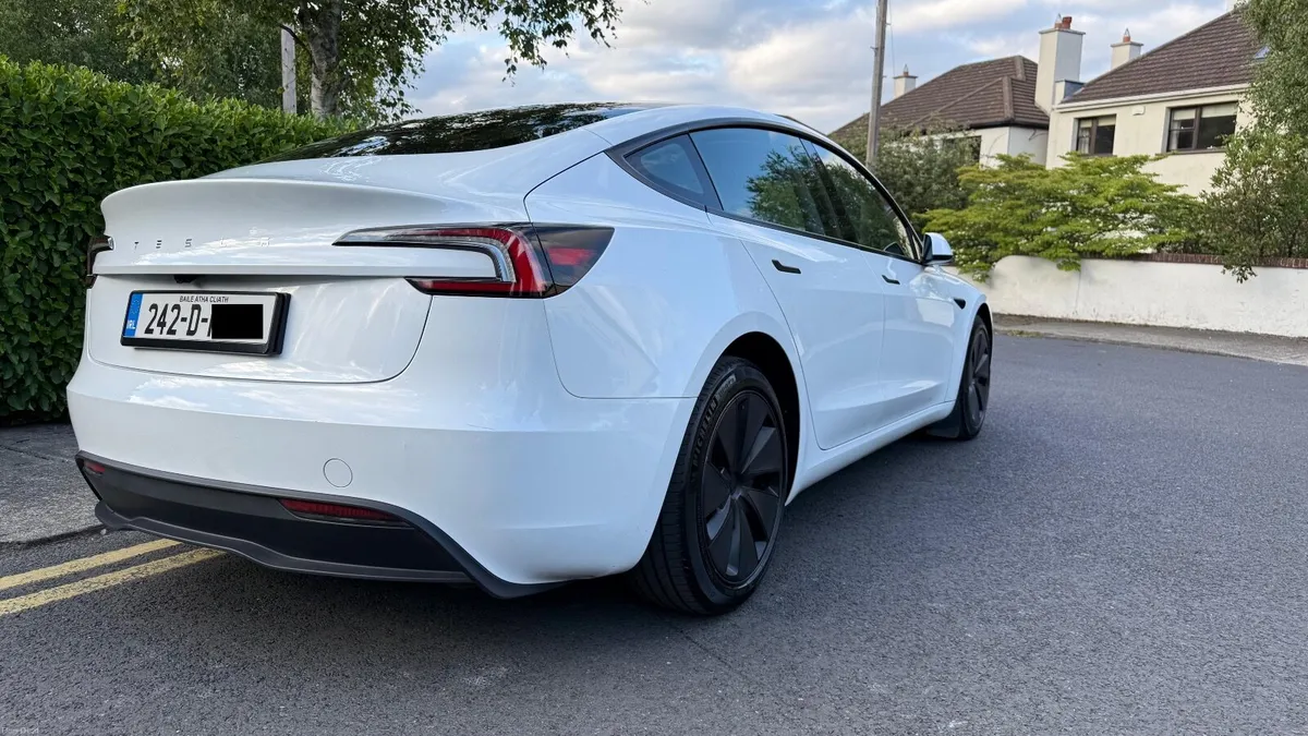 Tesla Model 3 2024 - Image 6