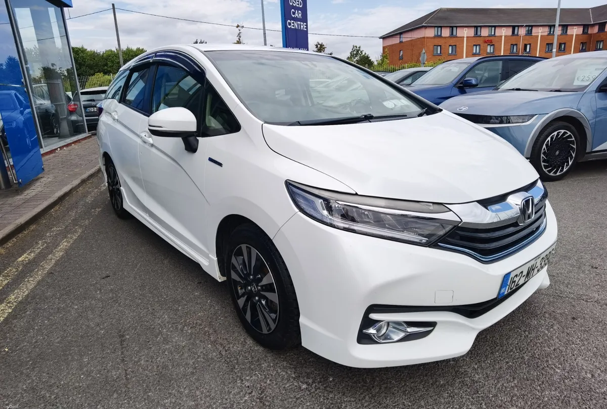 HONDA SHUTTLE 1.5 AUTOMATIC PETROL HYBRID - Image 3