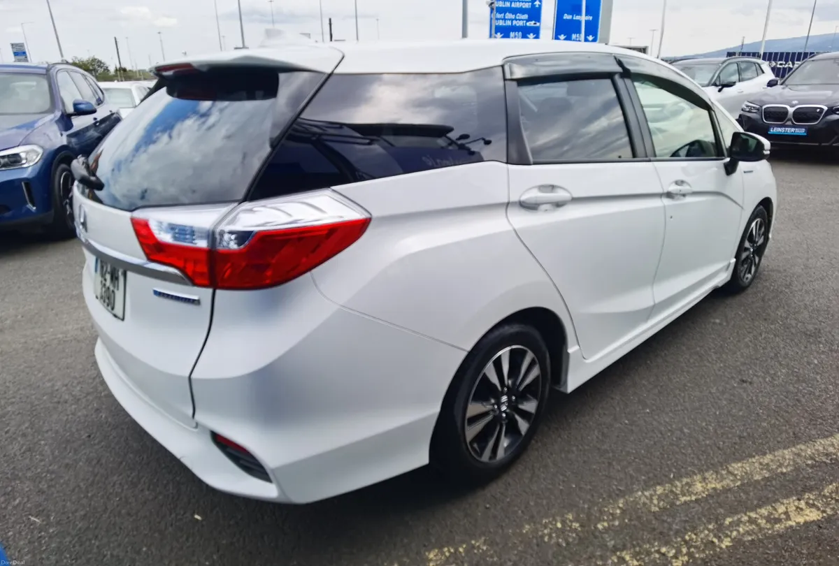 HONDA SHUTTLE 1.5 AUTOMATIC PETROL HYBRID - Image 5