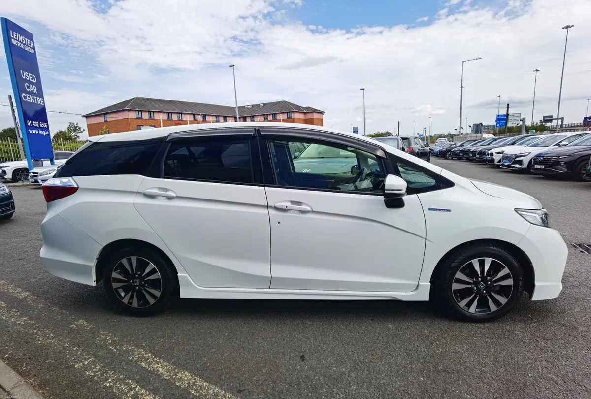 HONDA SHUTTLE 1.5 AUTOMATIC PETROL HYBRID - Image 4