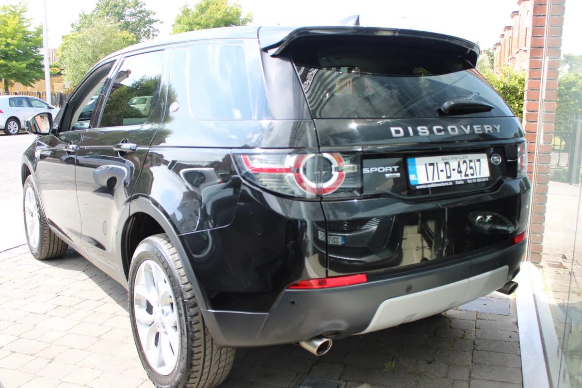DISCOVERY SPORT - HSE - 7 SEAT - AUTO - PAN ROOF - Image 4