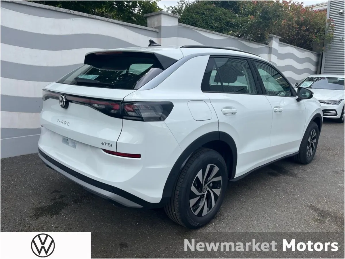 Volkswagen T-Roc LIFE PLUS 116BHP MHEV AUTOMATIC 1 - Image 4