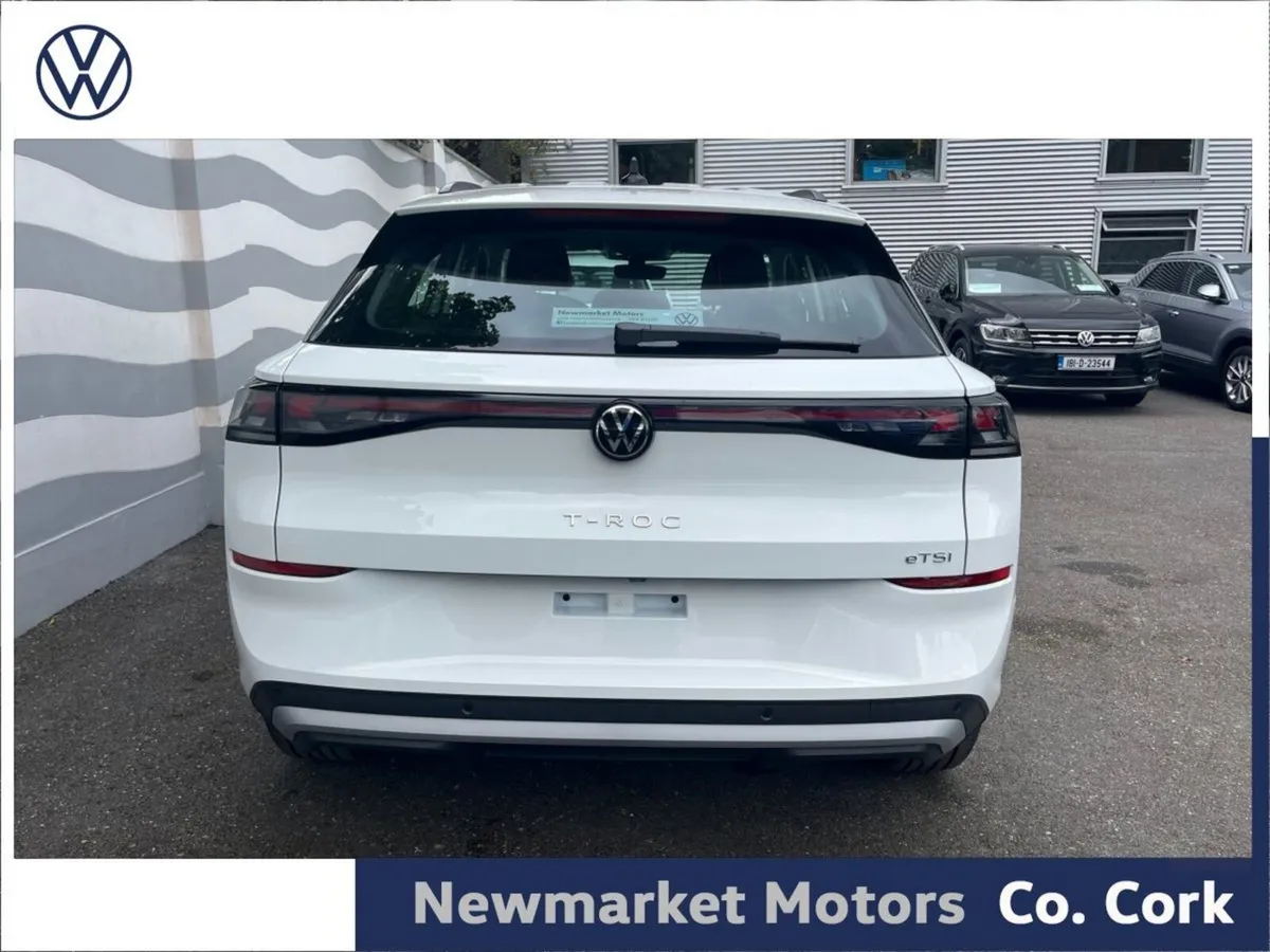Volkswagen T-Roc LIFE PLUS 116BHP MHEV AUTOMATIC 1 - Image 6