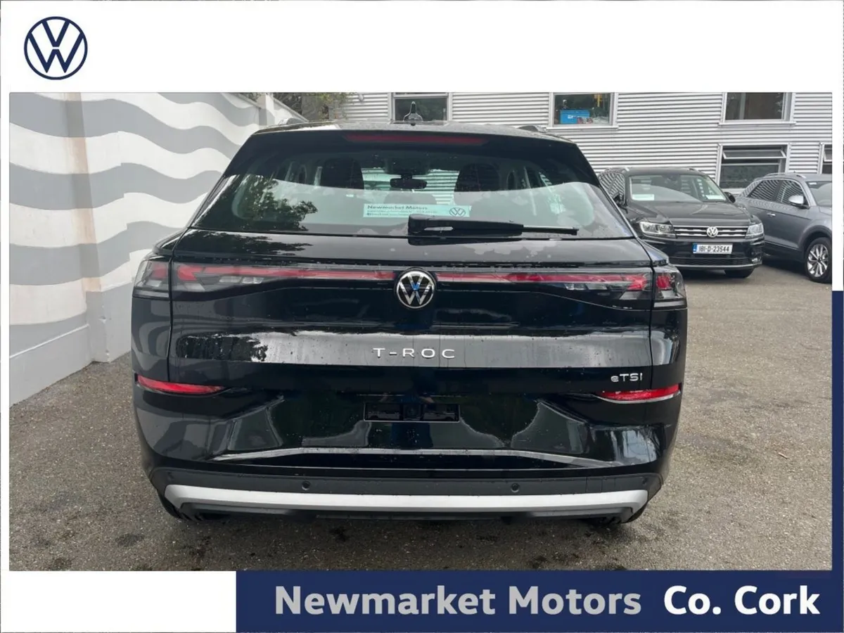 Volkswagen T-Roc LIFE PLUS 1.5TSI AUTOMATIC MHEV 1 - Image 6