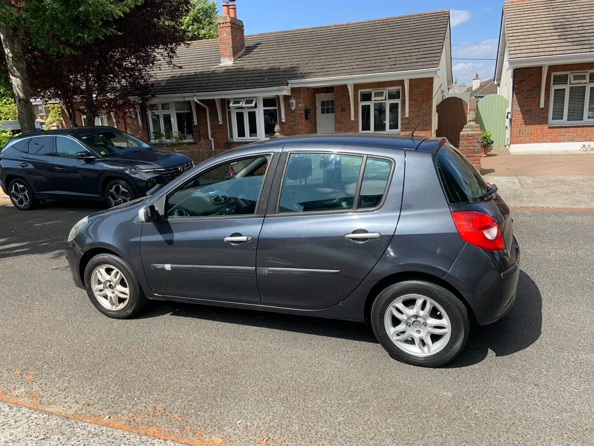 Renault Clio 1.2  new nct march 27 very low miles - Image 4