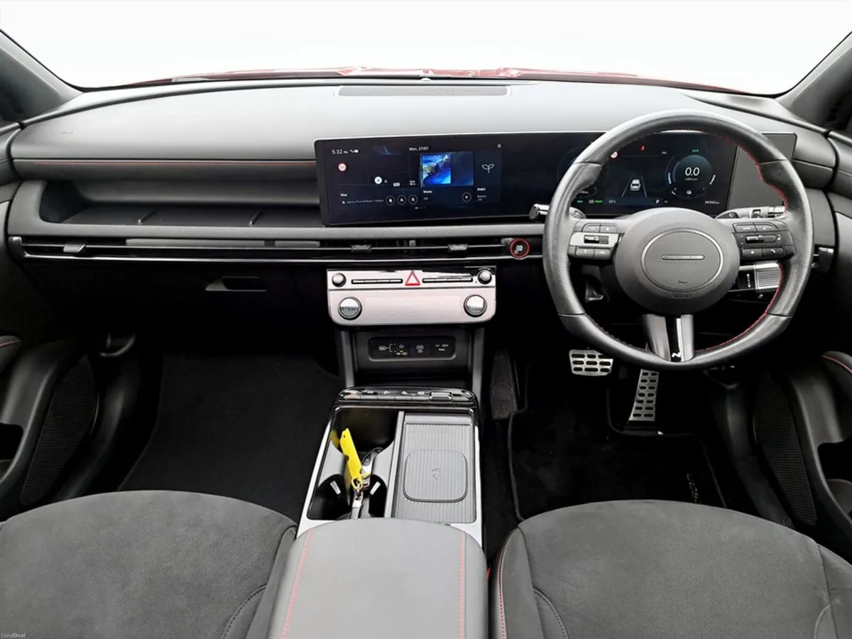 Hyundai Tucson Platinum N-Line Plug in Hybrid with - Image 6