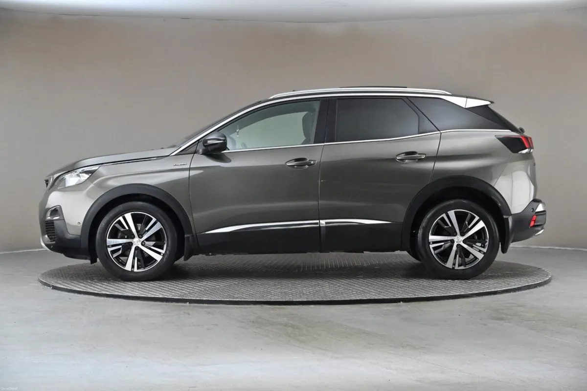 Peugeot 3008 1.6 BLUE HDI GT-LINE 6SPD **HALF LEAT - Image 5