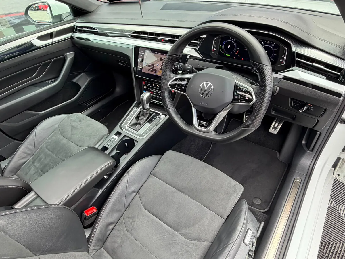 (241) Volkswagen Arteon R-Line eHybrid | Pano Roof - Image 6