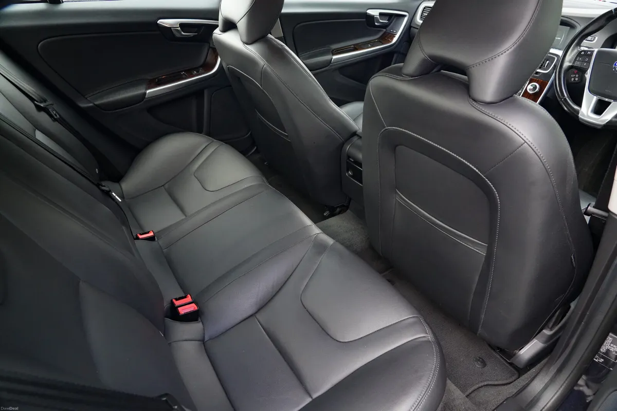 2015 Volvo S60 2.0 Diesel Automatic SE LUXURY - Image 4