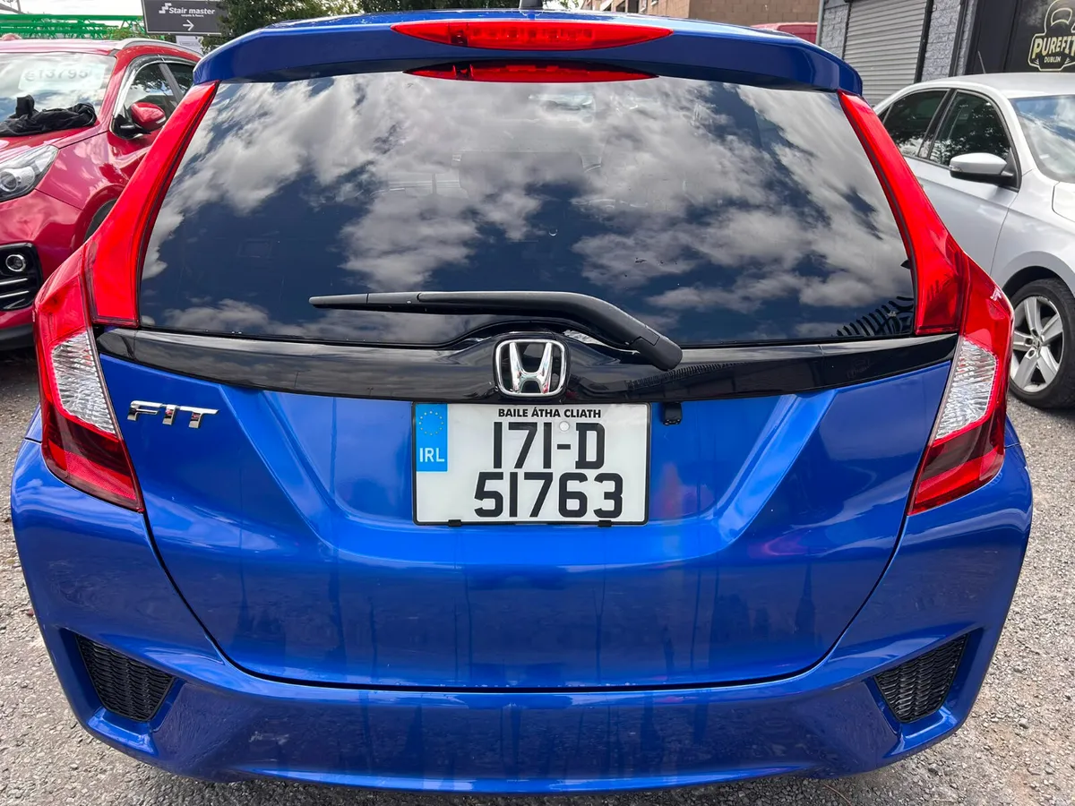 Honda Fit 2017 - Image 5