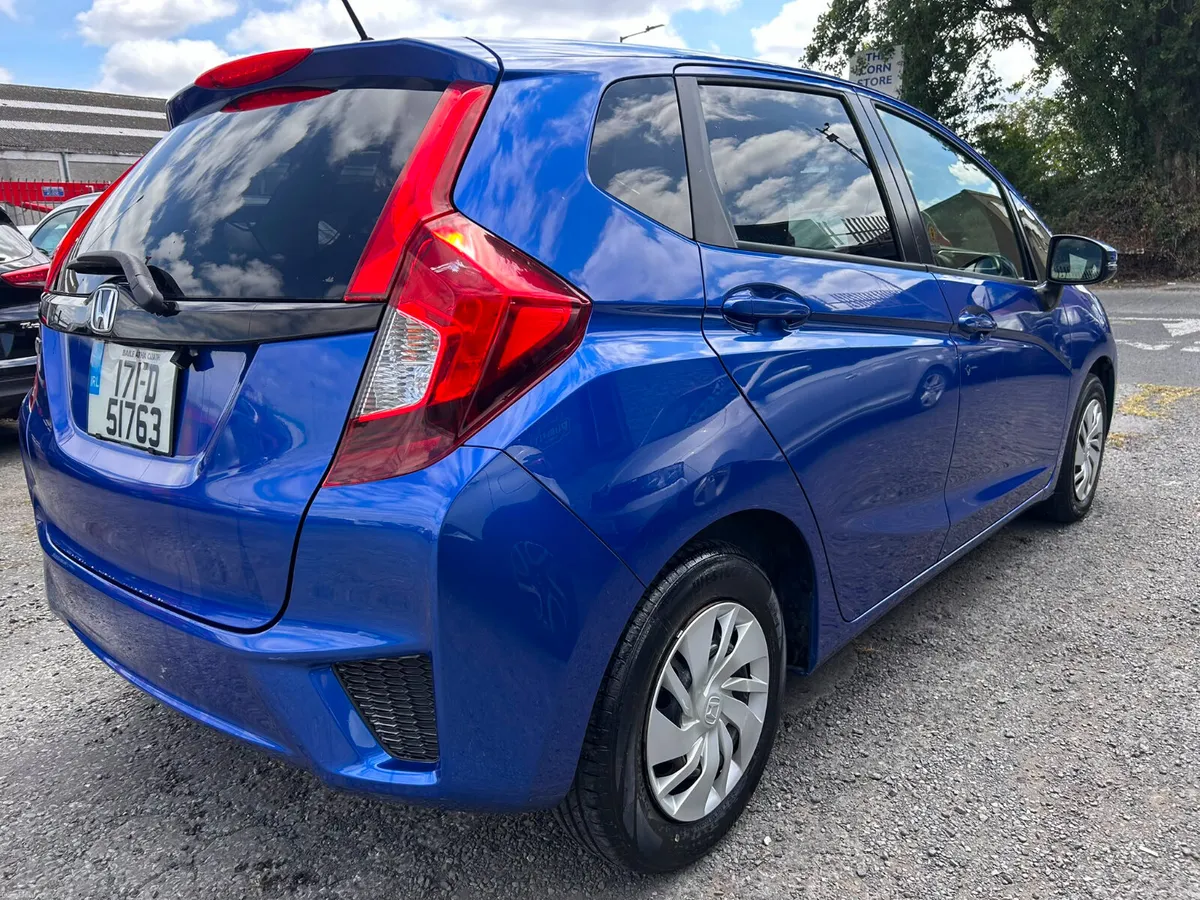 Honda Fit 2017 - Image 4