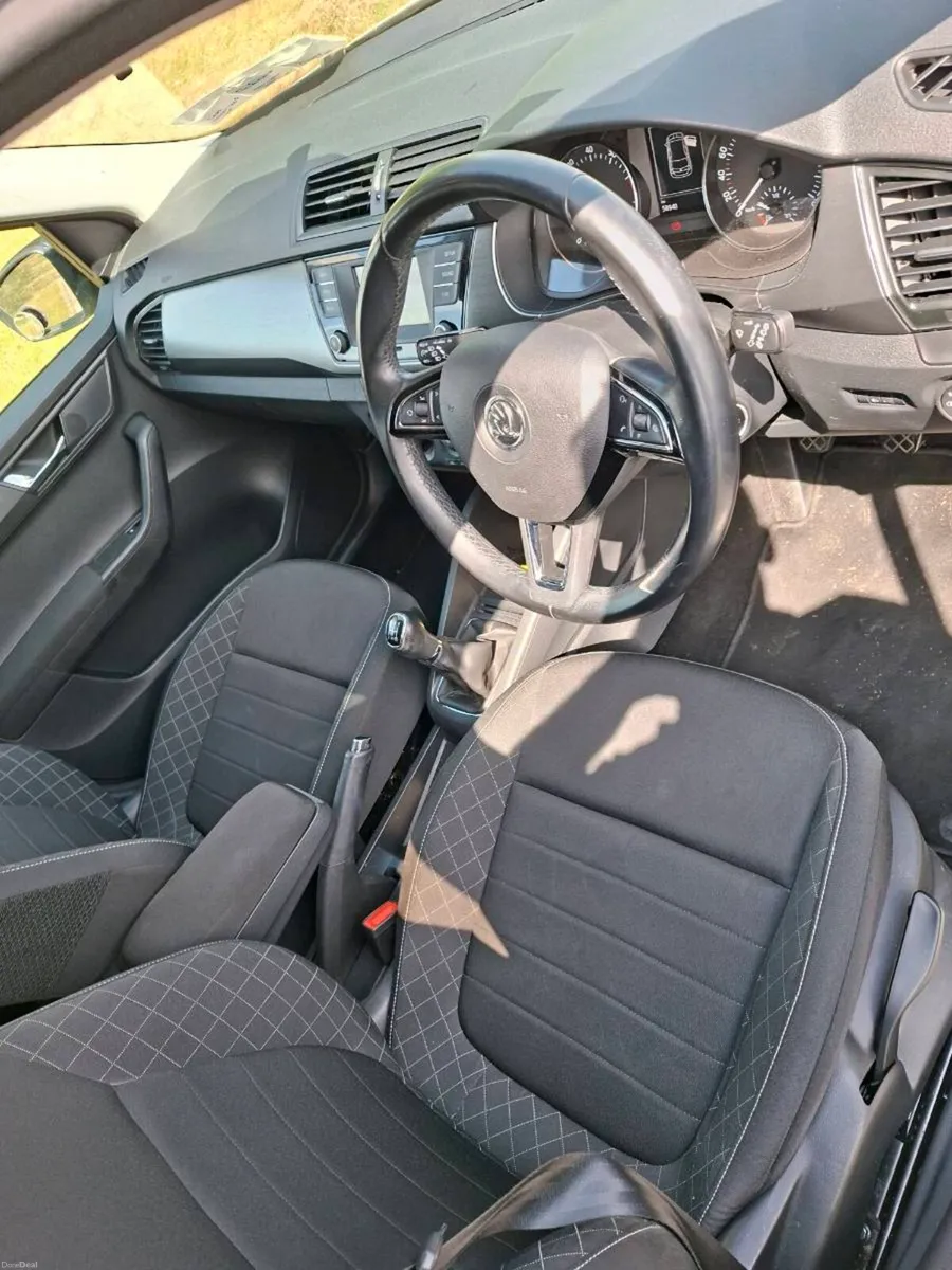 SKODA FABIA 2015 ONLY 58000KM!!!! - Image 4