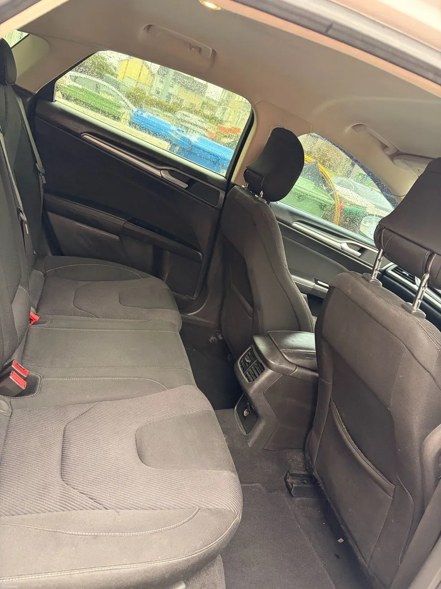 Ford Mondeo - Image 6