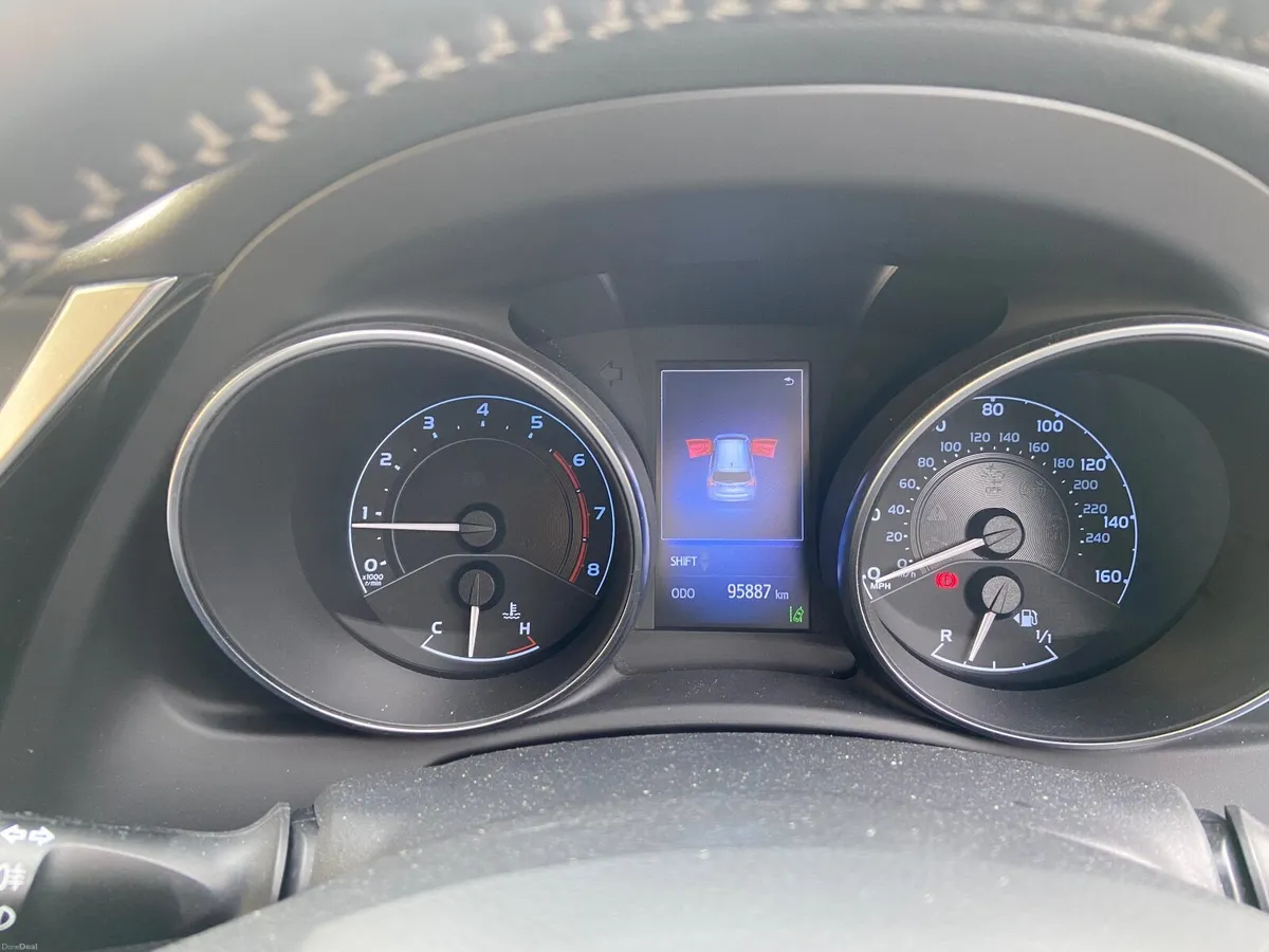 Toyota Auris 2018 - Image 3