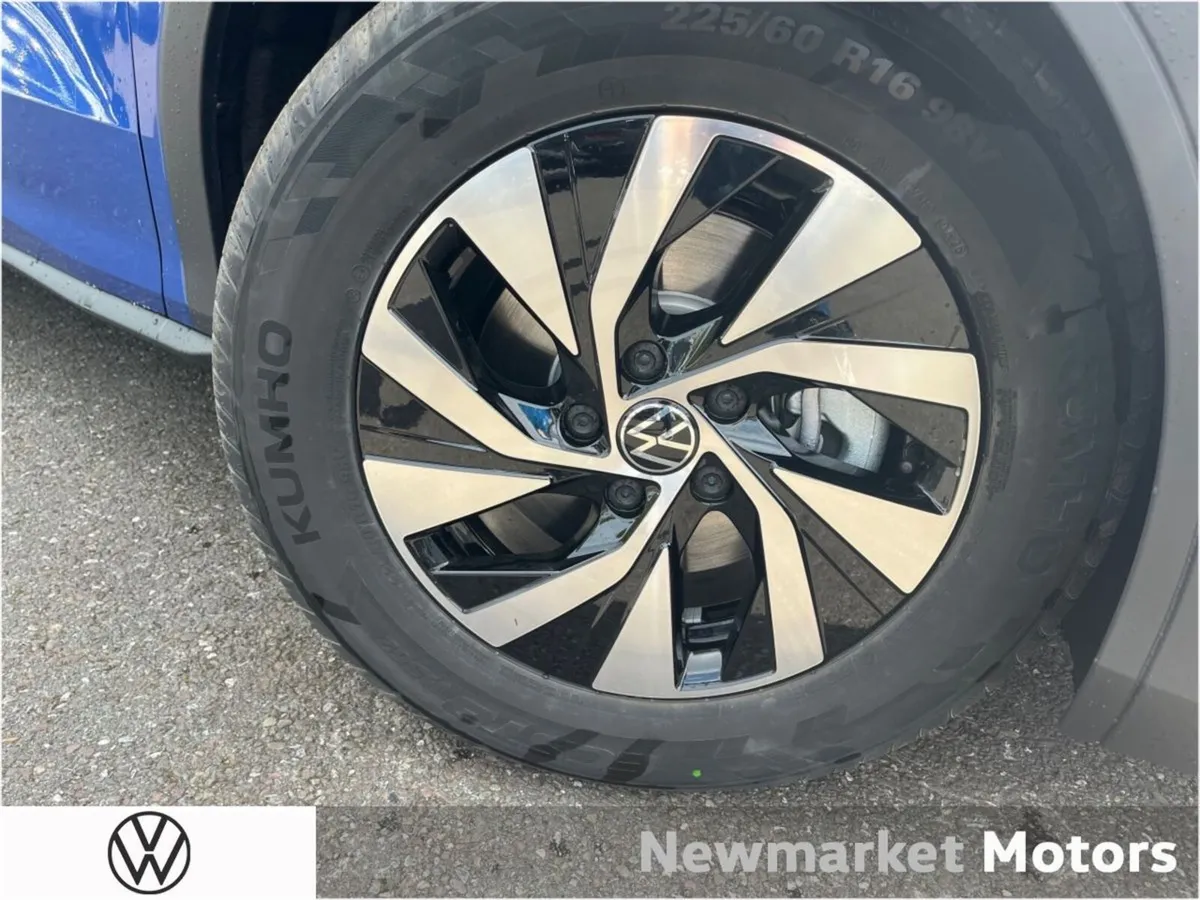 Volkswagen T-Roc LIFE PLUS 116BHP MHEV AUTOMATIC 1 - Image 2
