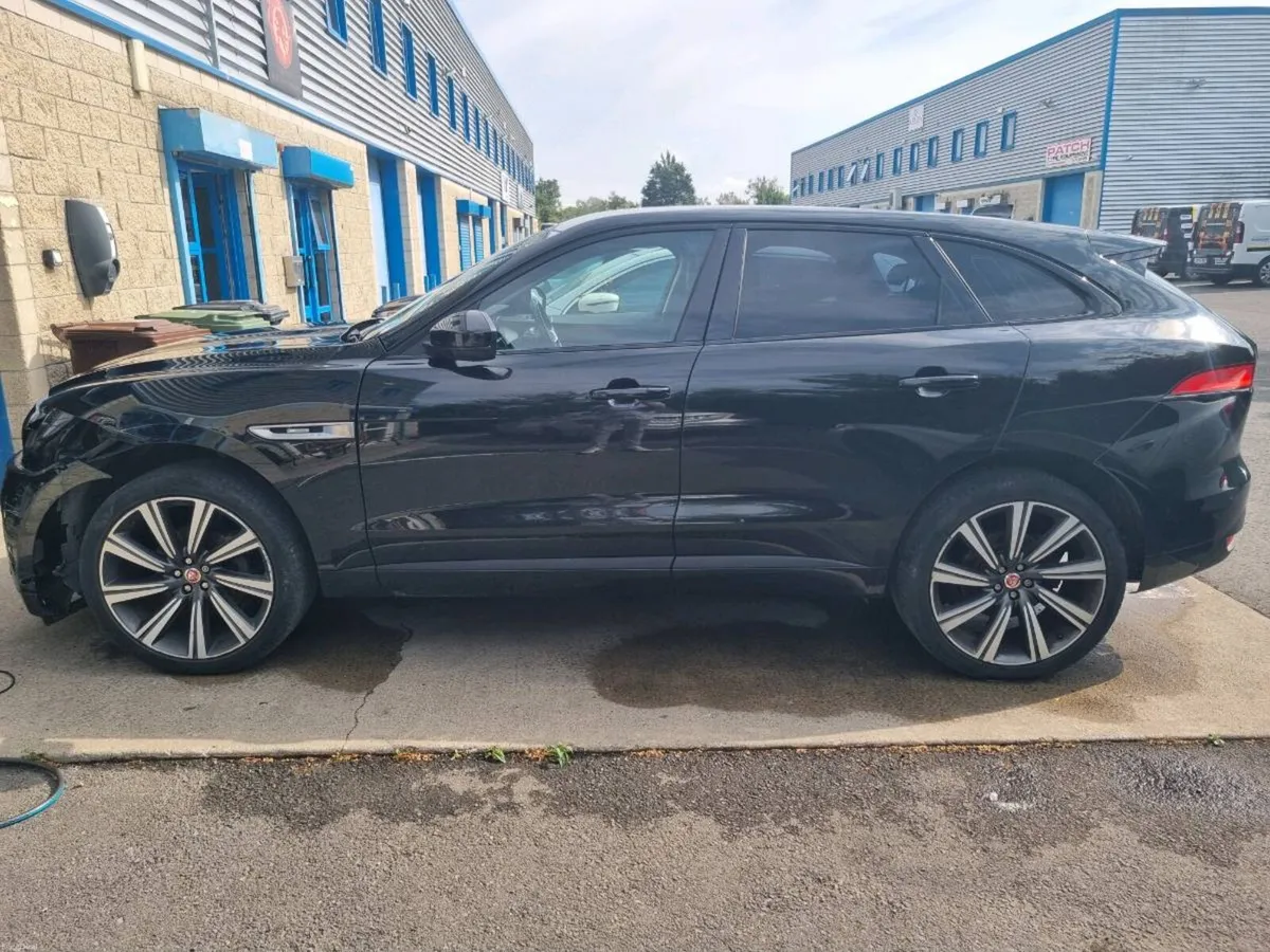Car - Image 2
