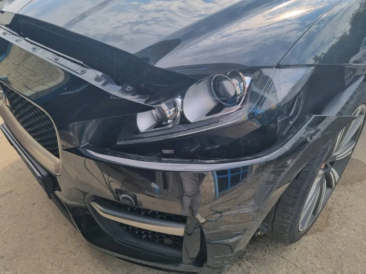 Car - Image 6