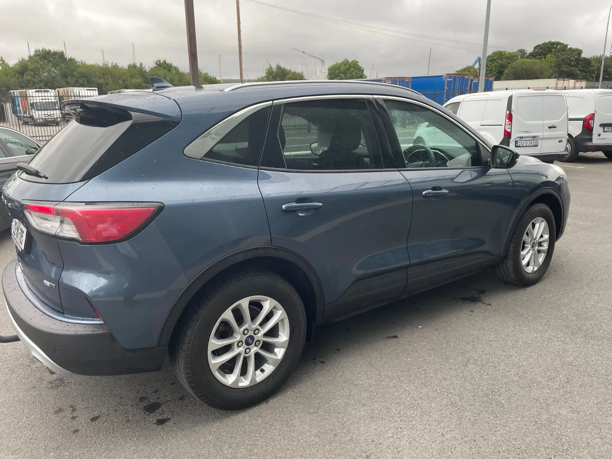 Ford Kuga 2021 - Image 4