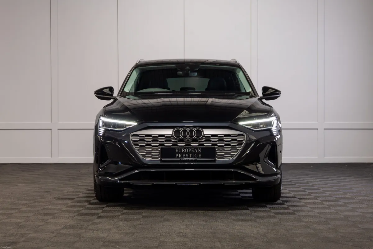 2023 Audi Q8 e-tron Sport 50 Quattro - Image 2