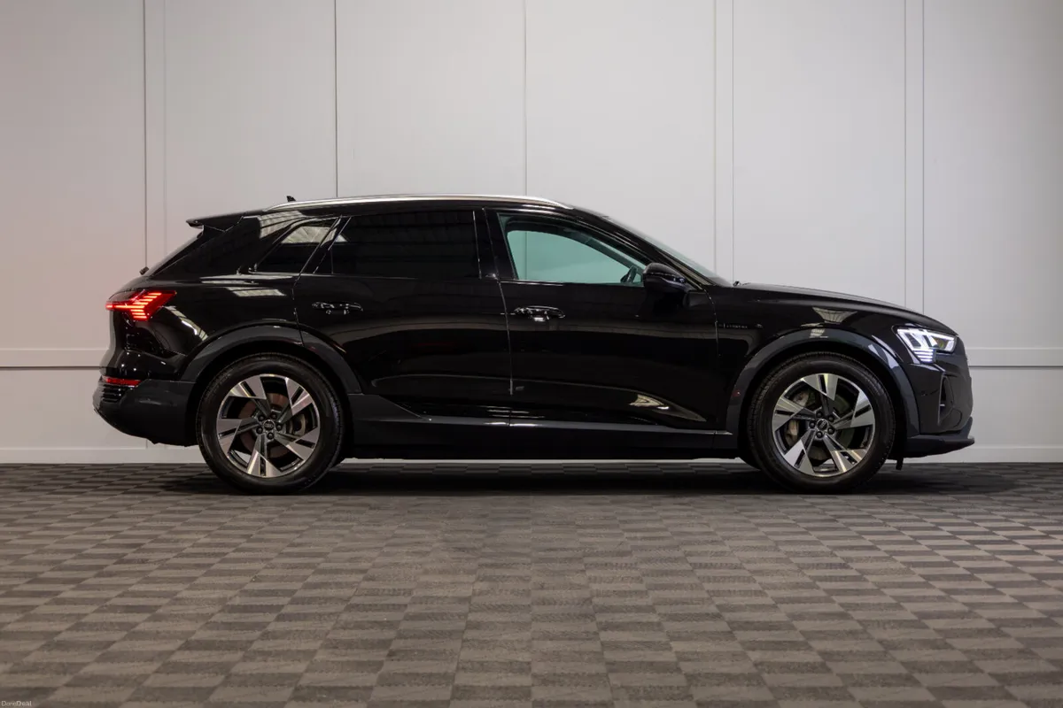 2023 Audi Q8 e-tron Sport 50 Quattro - Image 6