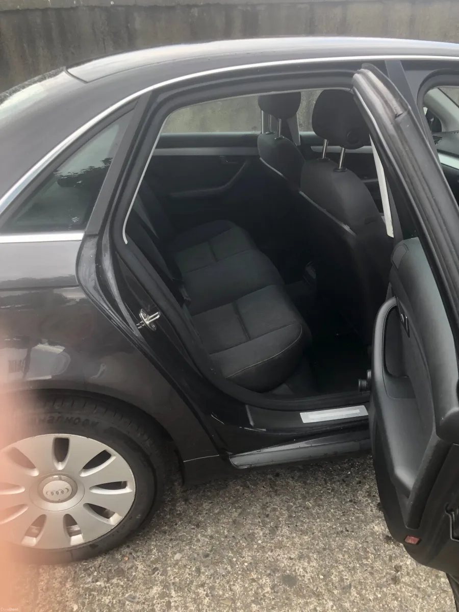 Audi A4 2007 - Image 2