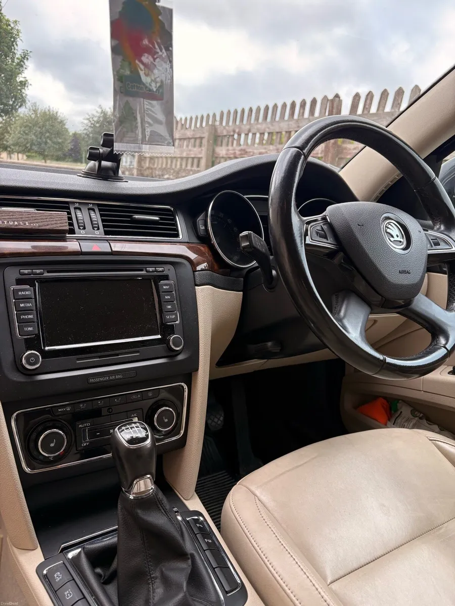 Skoda Superb 2015 1.6tdi - Image 6