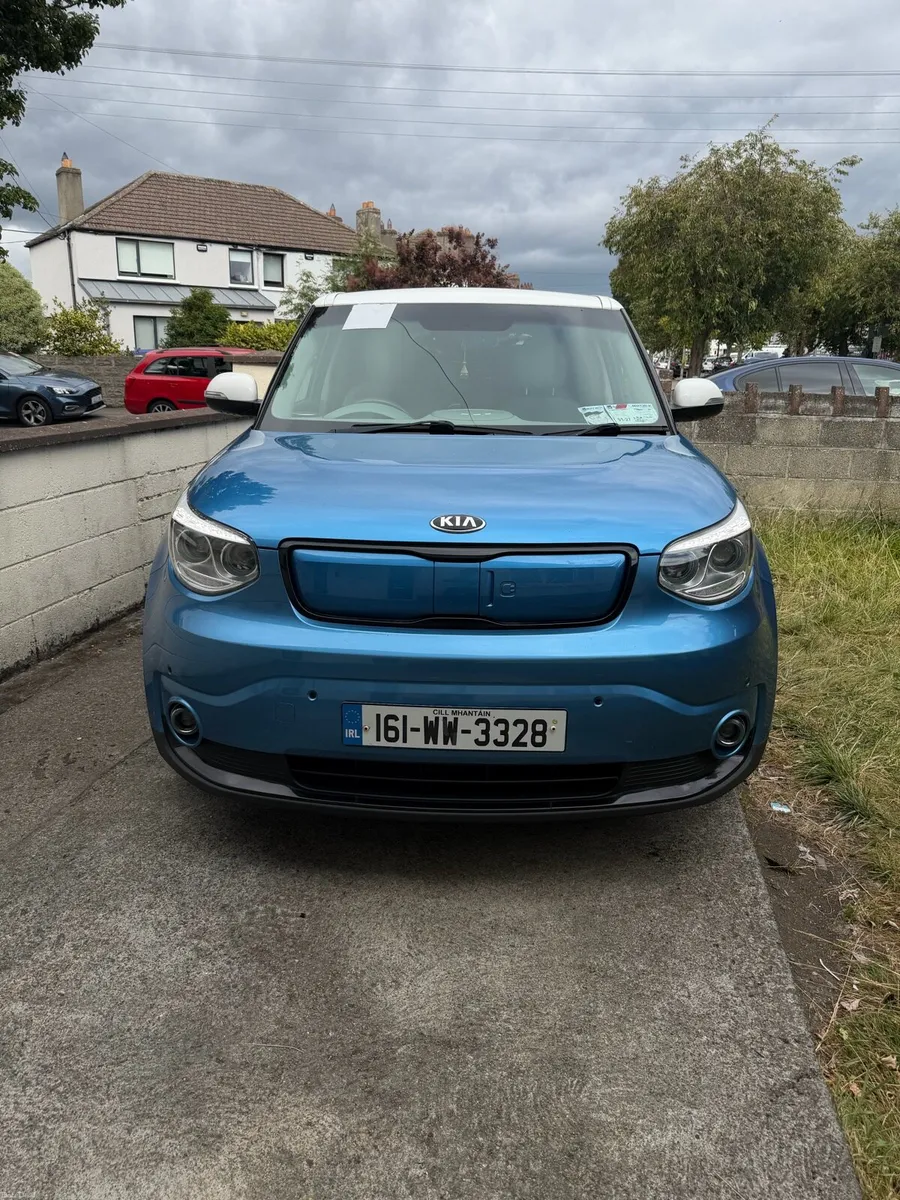 Car - Image 3
