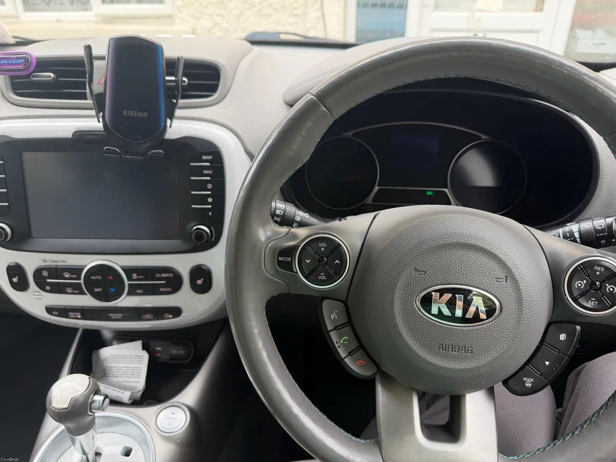 Car - Image 5