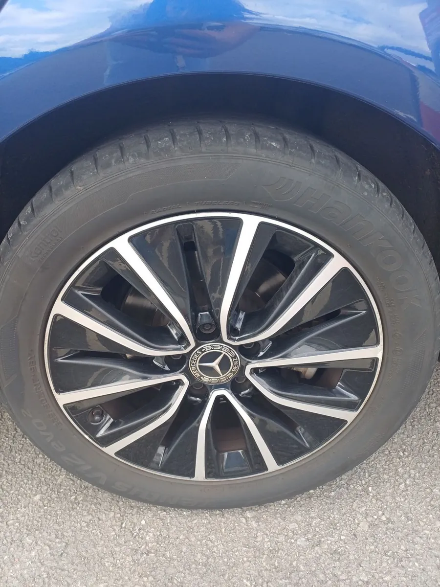 Mercedes-Benz C-Class 2019 - Image 3