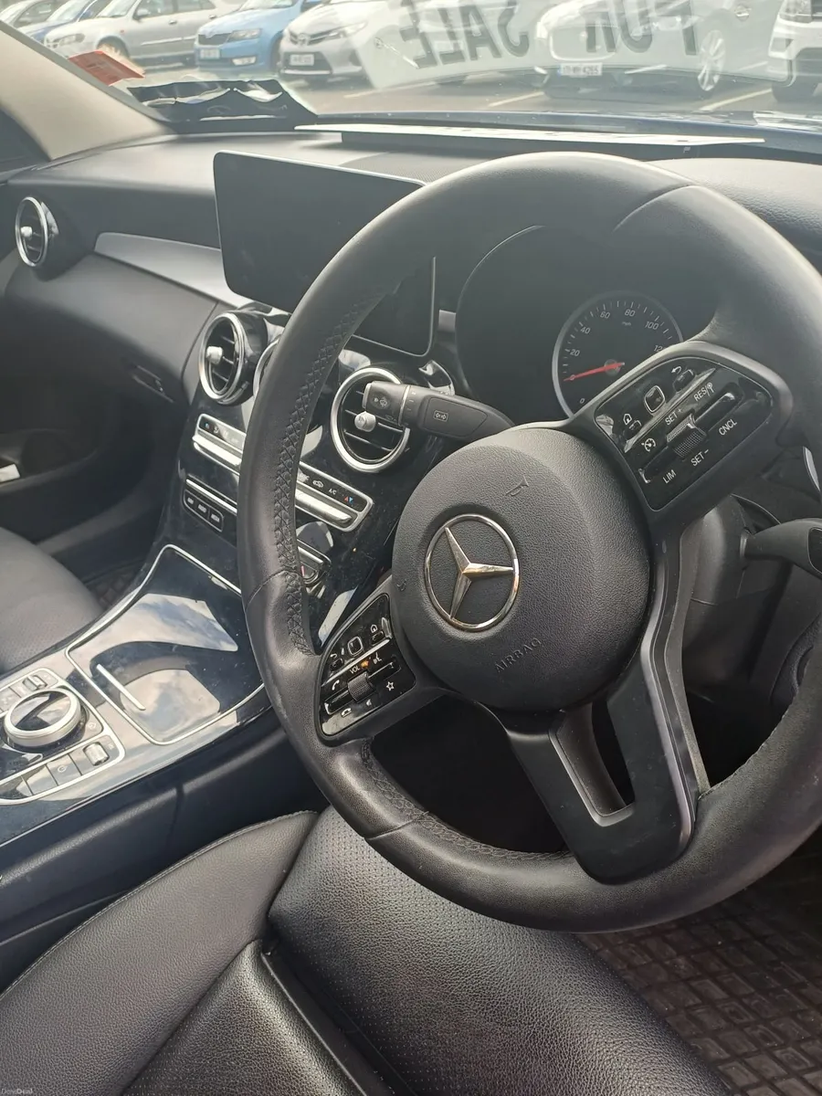 Mercedes-Benz C-Class 2019 - Image 4
