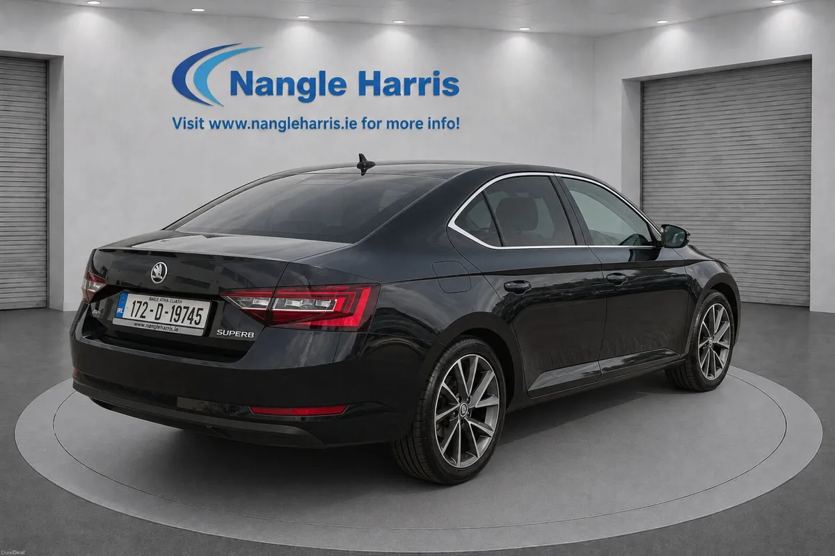 Skoda Superb Automatic - Image 5