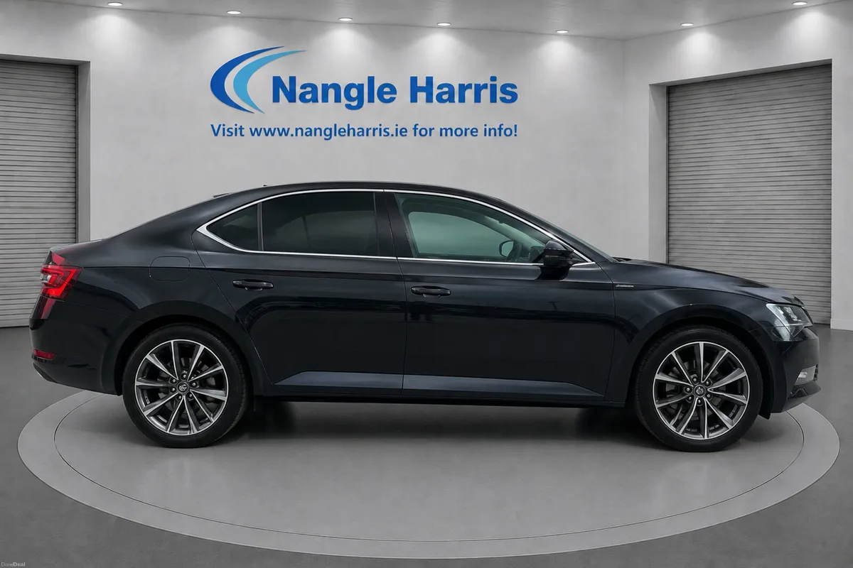 Skoda Superb Automatic - Image 6