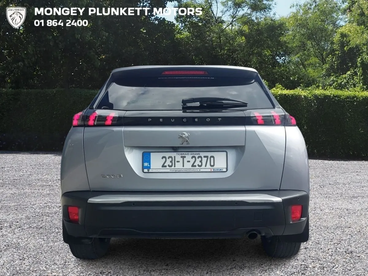 Peugeot 2008 Allure 1.2 100bhp - Image 6