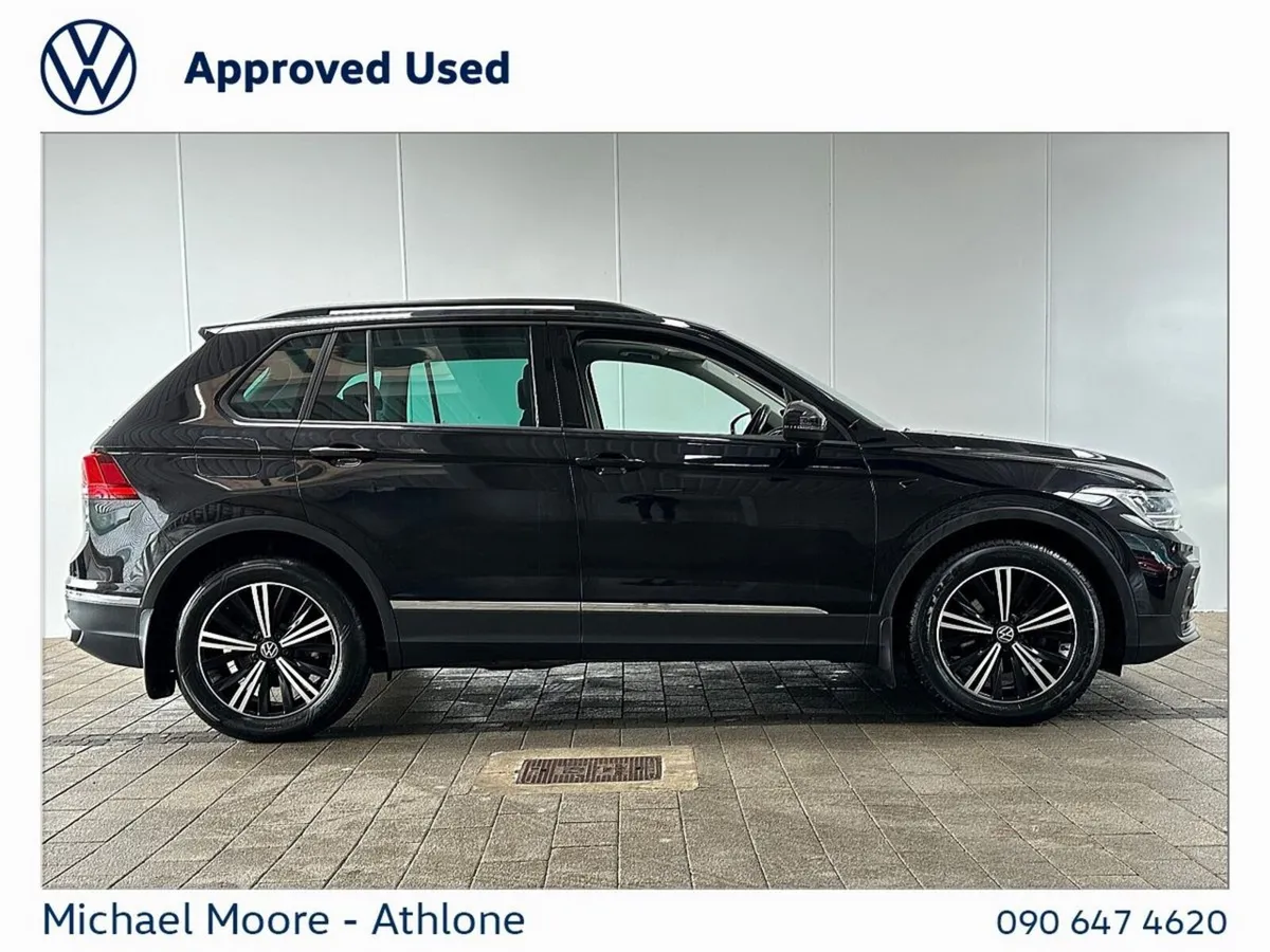 Volkswagen Tiguan LIFE 2.0 TDI 122BHP (PANORAMIC S - Image 6