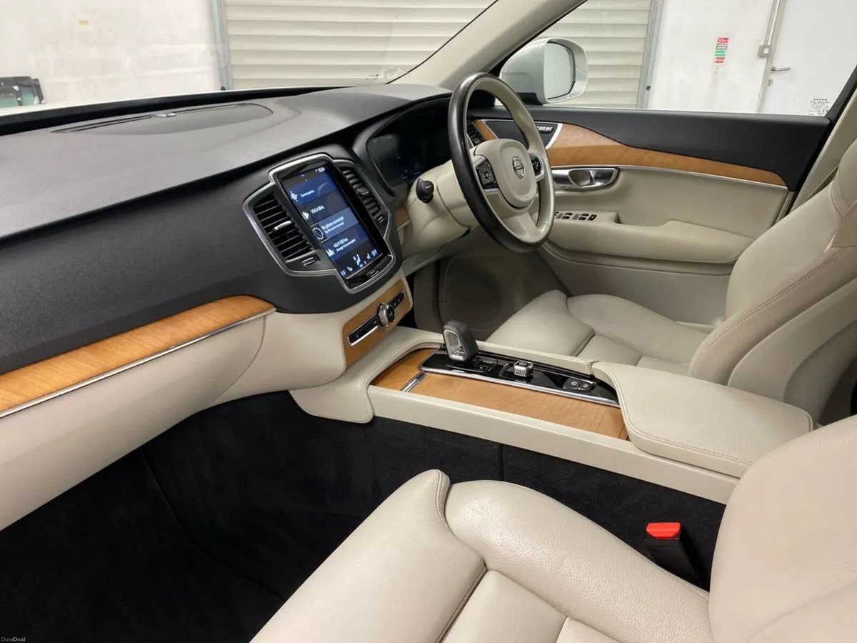 Volvo XC90 PHEV T8 (390hp) Inscription Exp AWD - Image 2