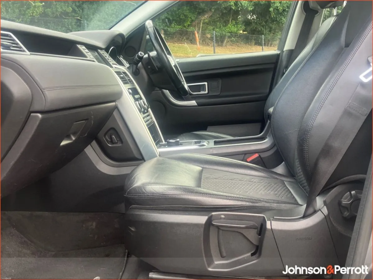 Land Rover Discovery Sport 2.0 TD4 150PS AUTO SE 7 - Image 3