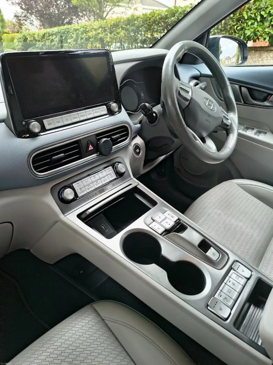 Hyundai KONA 2020 EV 64KW Premium 100% SOH - Image 6