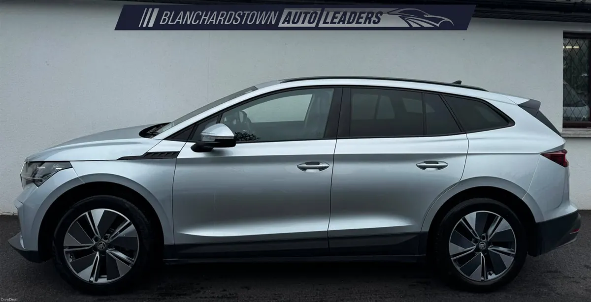SKODA ENYAQ 60 IV AUTO EV 179 BHP - Image 2