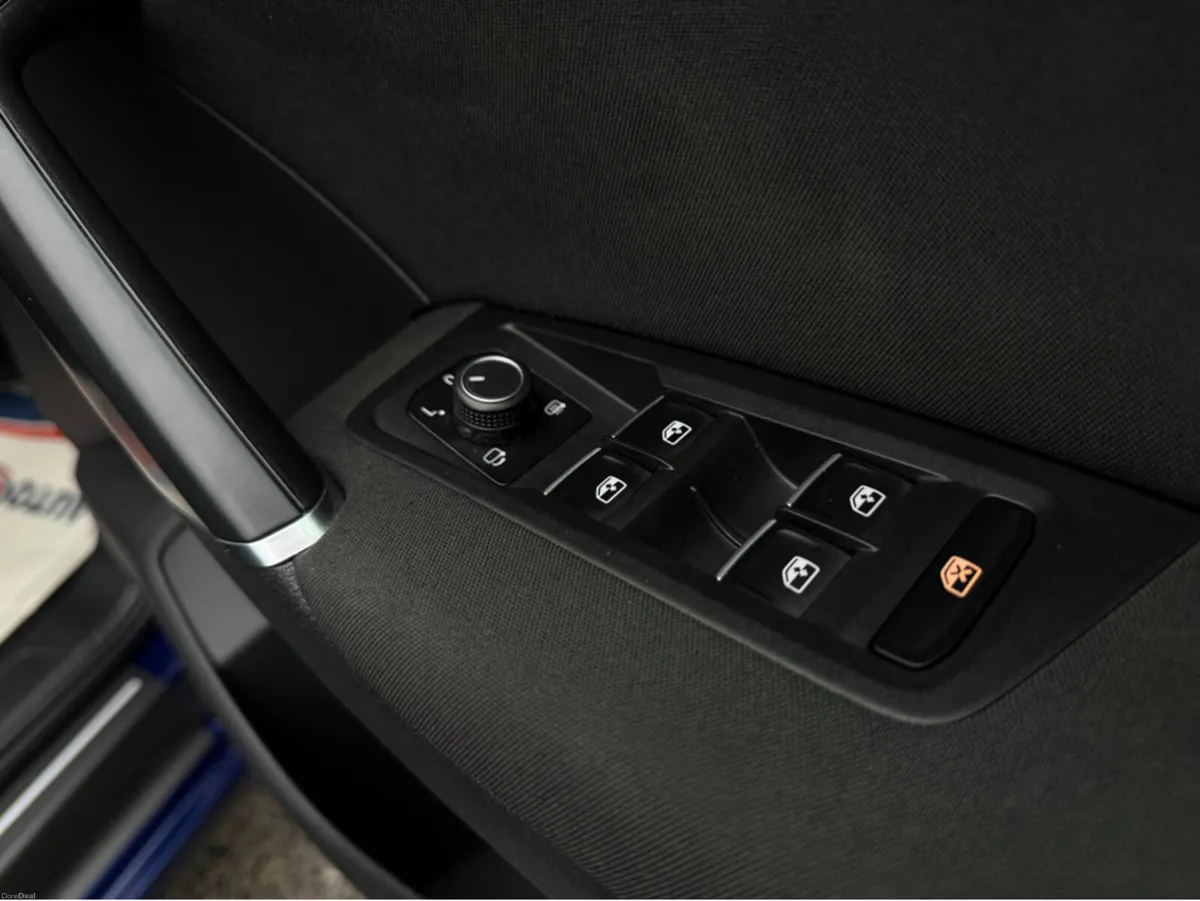 Volkswagen Touran 1.4 TSI AUTOMATIC 7 SEATER - FAC - Image 4