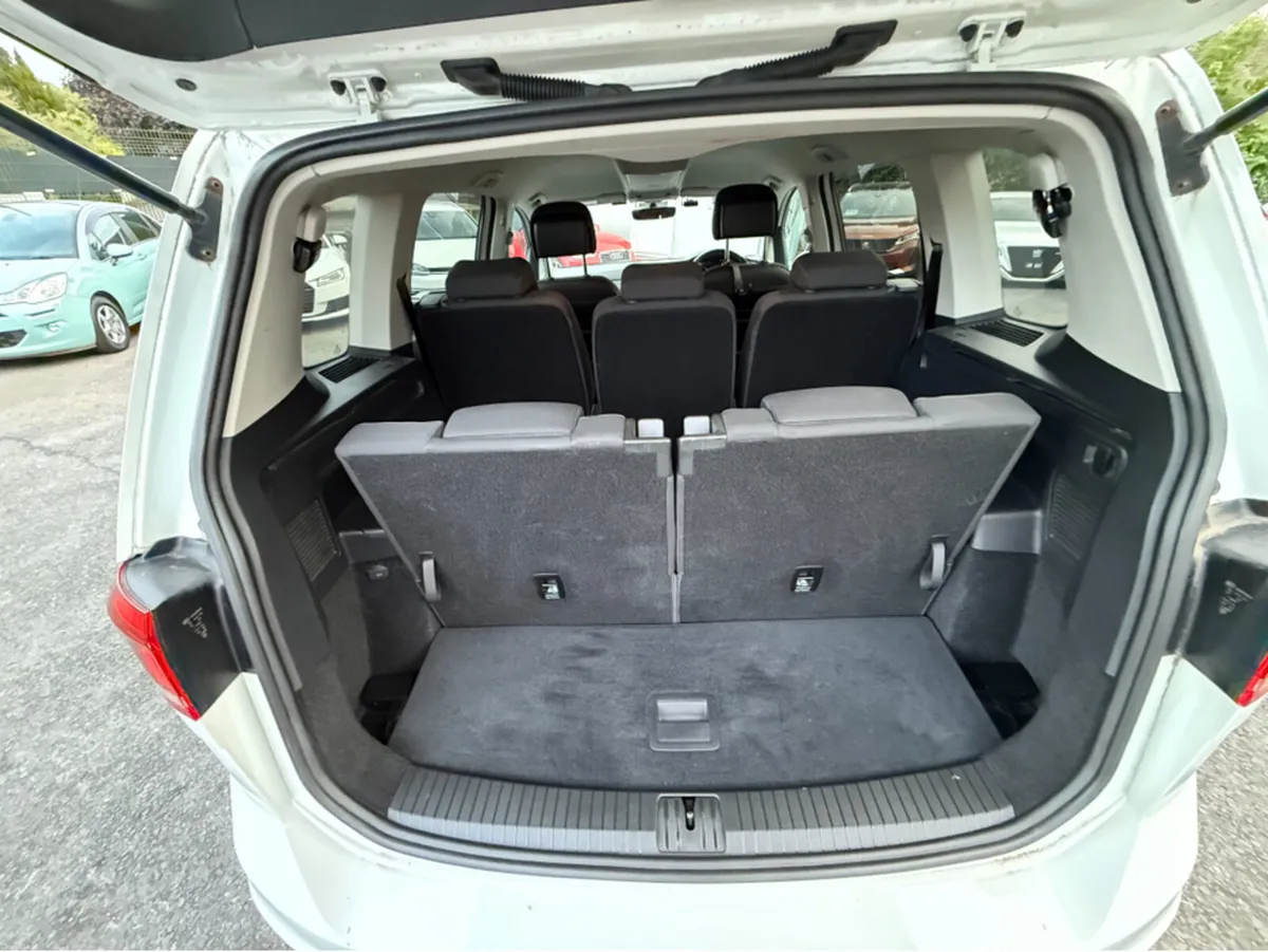 Volkswagen Touran 1.4 TSI AUTOMATIC 7 SEATER - FAC - Image 5