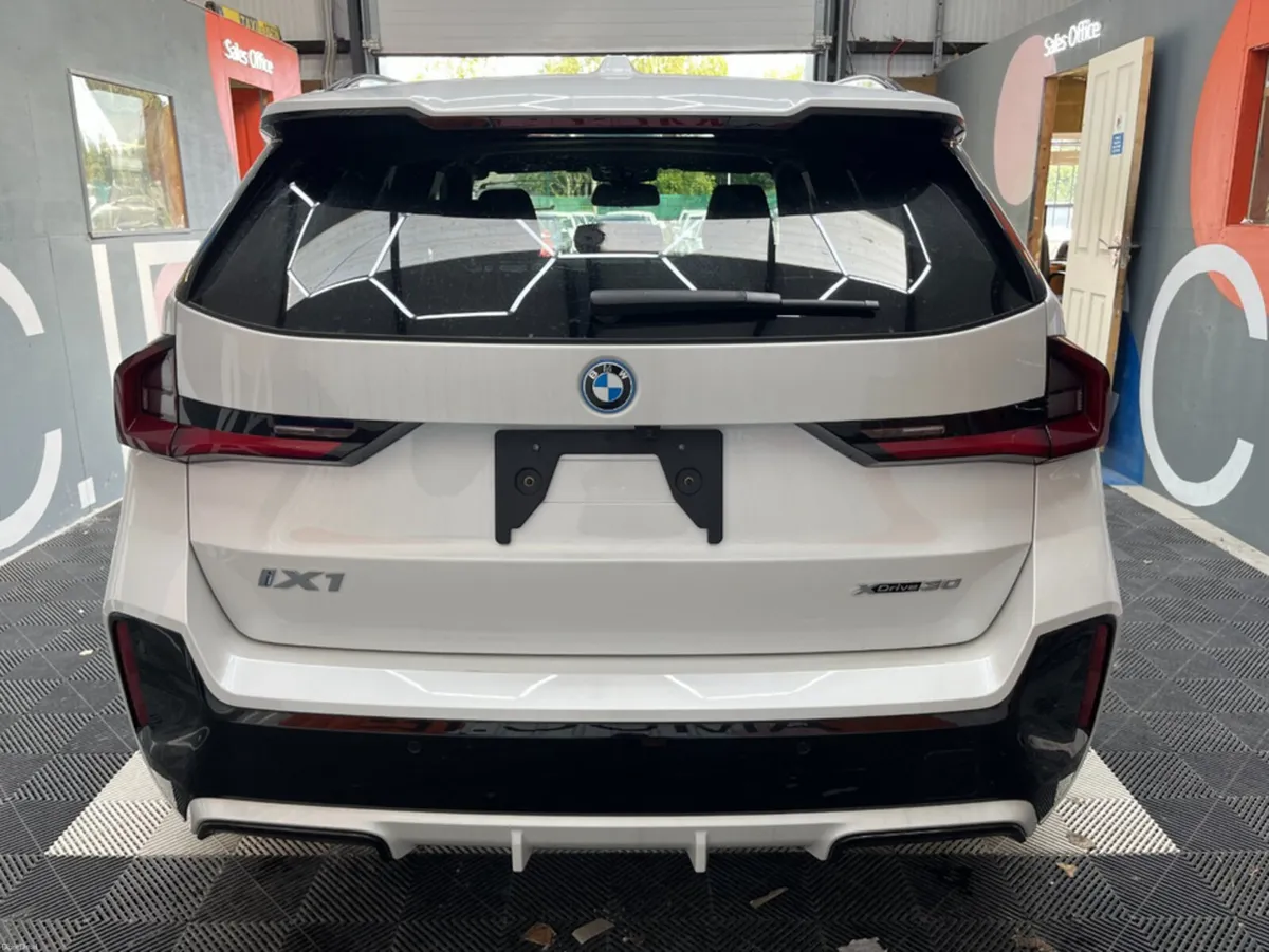 BMW iX1 2024 BW IX1 XDRIVE30 M-SPORT AUTOMATIC / C - Image 3