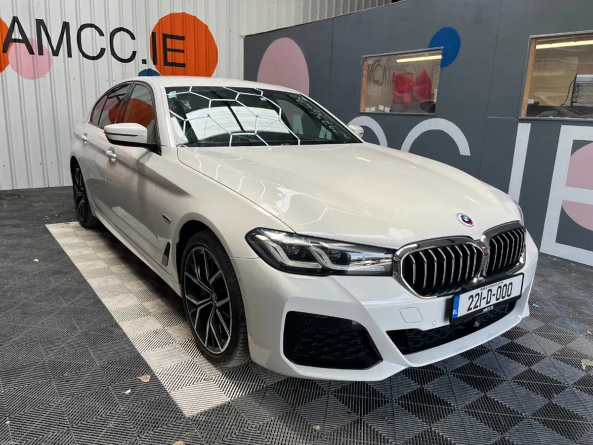 BMW 5-Series 2022 BMW 5 SERIES 4D 530e AUTOMATIC / - Image 1