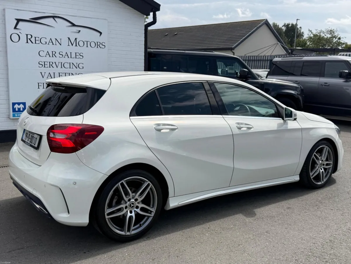 Mercedes-Benz A-Class (181) A180 1.6 PETROL URBAN - Image 3